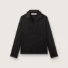 Camicia da uomo in twill di lana nero con dettagli in raso nero