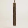 Ciondolo a forma di nappa in ottone color argento con cristalli