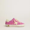 Super-Star Junior in pelle scamosciata rosa con stella giallo chiaro e linguetta sul tallone