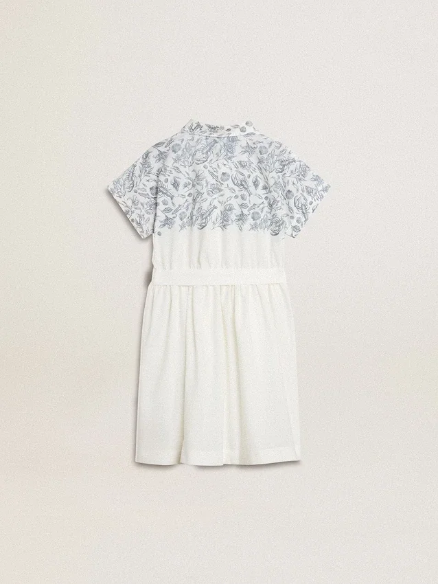 Abito camicia da bambina in tela di cotone bianca con stampa nautica blu e bordino bianco