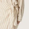 Abito camicia da donna in cotone écru a righe beige e marroni