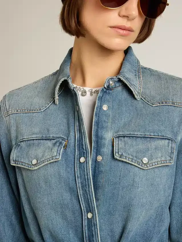 Abito camicia da donna in denim con cintura