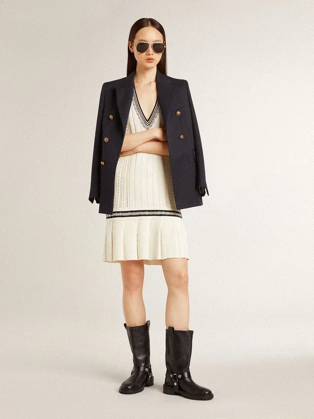 Abito gilet da donna in cotone bianco invecchiato con bordi a costine blu scuro e cristalli