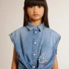 Abito in denim da bambina con nodo sul davanti e ricami