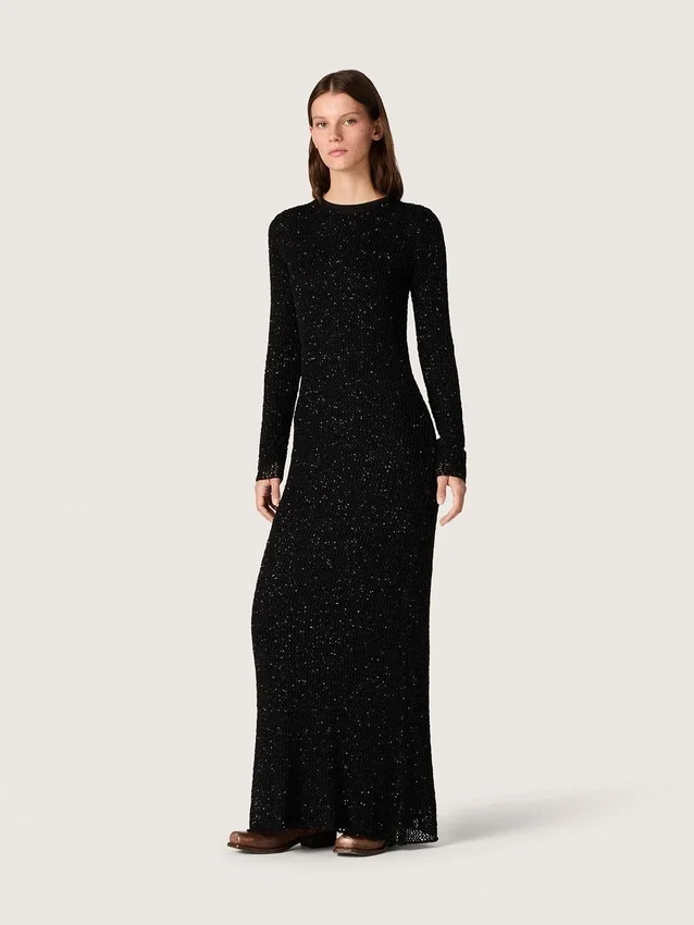 Abito lungo da donna in rete nera con paillettes nere