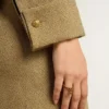 Anello color oro antico con maglie flessibili