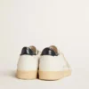 Ball Star con stella in pelle scamosciata grigio ghiaccio e linguetta sul tallone in pelle blu