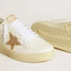 Ball Star da donna in pelle bianca con stella glitterata dorata e linguetta sul tallone glitterata nera