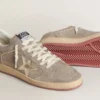 Ball Star da donna in pelle scamosciata beige con stella in pelle metallizzata dorata e scritte in perline