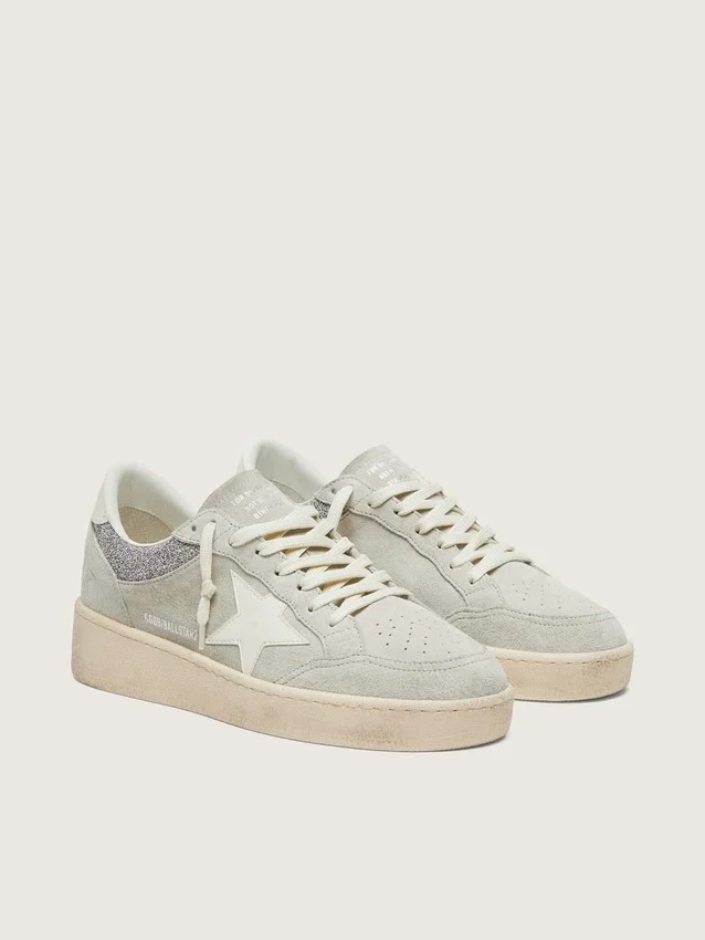 Ball Star da donna in pelle scamosciata grigio chiaro con inserti a forma di stella e glitter