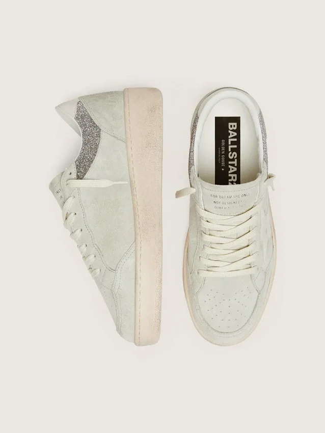 Ball Star da donna in pelle scamosciata grigio chiaro con inserti a forma di stella e glitter