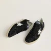 Ball Star da donna in pelle scamosciata nera con borchie e stella in pelle bianca