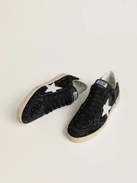 Ball Star da donna in pelle scamosciata nera con borchie e stella in pelle bianca