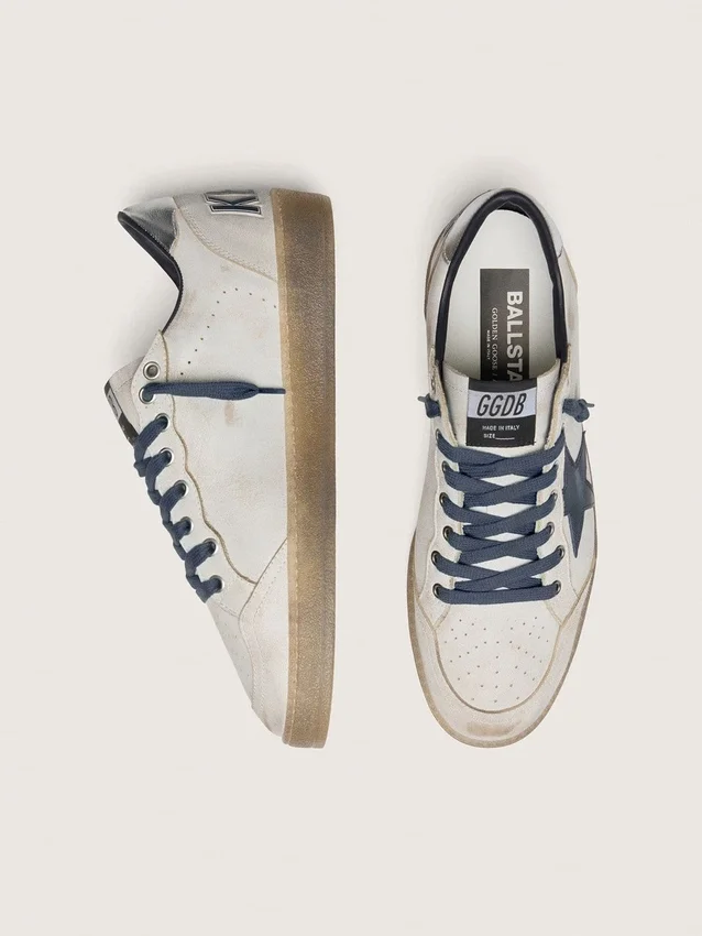 Ball Star da uomo in pelle bianca con stella in pelle blu scuro e linguetta sul tallone in pelle laminata argento