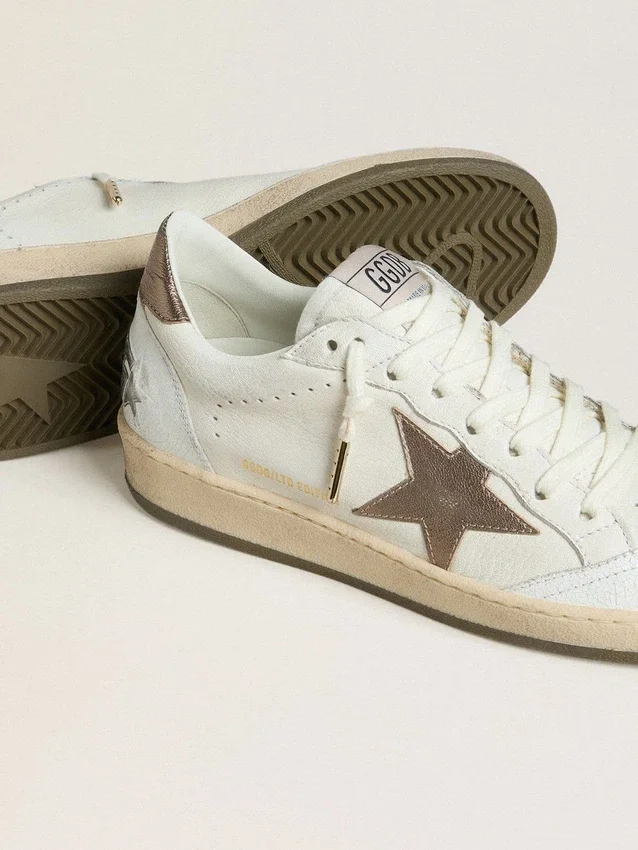Ball Star da uomo in pelle nappa bianca con stella e linguetta sul tallone in pelle laminata color bronzo