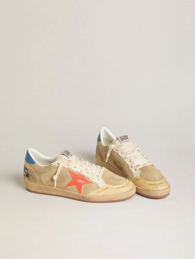 Ball Star da uomo in pelle scamosciata beige con stella in pelle color corallo e linguetta sul tallone in nappa blu