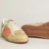 Ball Star da uomo in pelle scamosciata beige con stella in pelle color corallo e linguetta sul tallone in nappa blu
