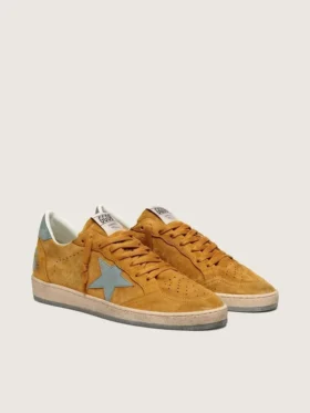 Ball Star da uomo in pelle scamosciata ocra con stella in pelle e linguetta sul tallone in pelle scamosciata azzurra