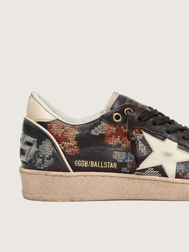 Ball Star LTD da donna in nappa ebano con ricami multicolori e stella bianca