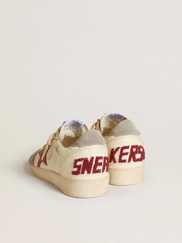 Ball Star LTD da uomo in pelle nappa con stella in pelle rossa e linguetta sul tallone in pelle scamosciata grigia