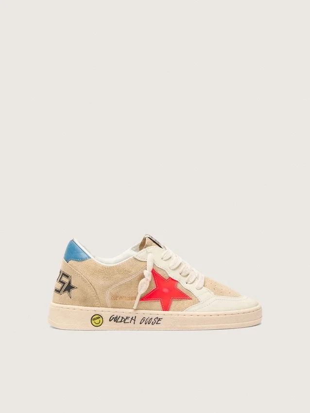 Ball Star Young in pelle scamosciata beige con stella rossa e linguetta sul tallone azzurra