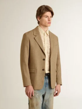 Blazer da uomo monopetto in misto lino con motivo a chevron color sabbia.