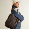 Borsa 24/7 North South in pelle nera con manici regolabili