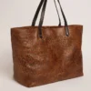 Borsa Pasadena in pelle martellata con stampa leopardata e manici neri a contrasto