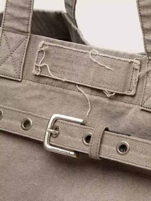 Borsa tote in tela antracite con ricami e dettagli in argento anticato