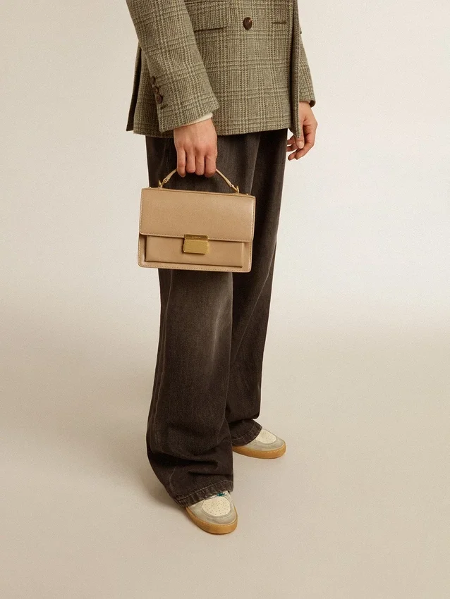 Borsa Venezia in pelle beige a doghe con dettagli dorati