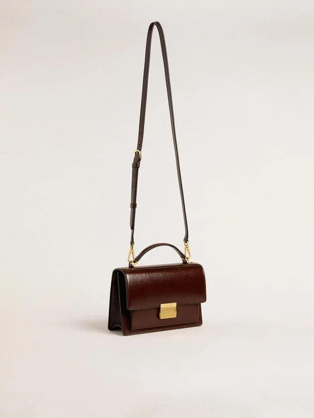 Borsa Venezia in pelle laminata marrone scuro con dettagli dorati