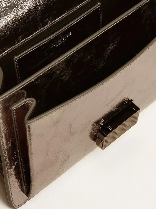 Borsa Venezia in pelle metallizzata grigio antracite con dettagli neri