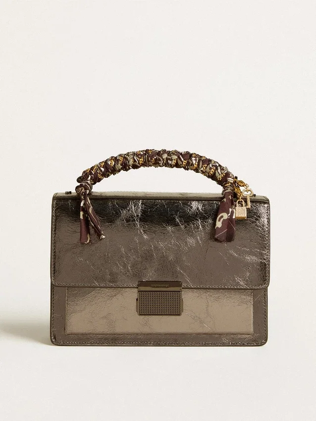 Borsa Venezia in pelle metallizzata grigio antracite con dettagli neri