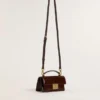 Borsa Venezia piccola in pelle laminata marrone scuro con dettagli dorati