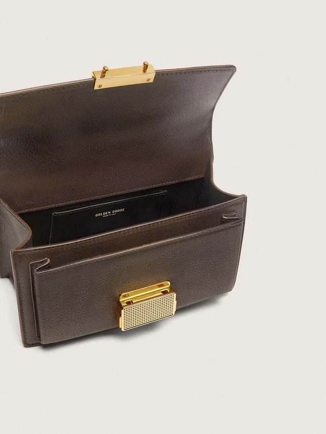 Borsa Venezia piccola in pelle marrone scuro con fibbia dorata