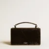 Borsa Venezia piccola in pelle nera metallizzata con dettagli neri