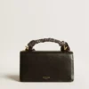 Borsa Venezia piccola in pelle nera rigata con foulard in seta e ciondolo