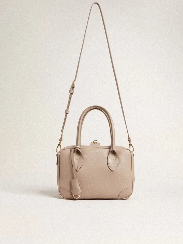 Borsa Vita in pelle color taupe con dettagli dorati