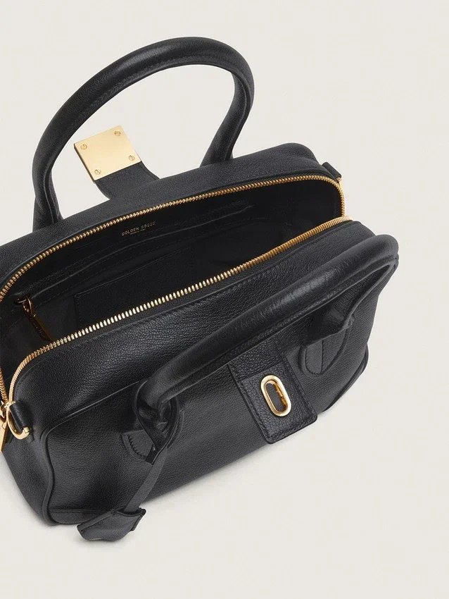 Borsa Vita in pelle di montone nera con dettagli dorati