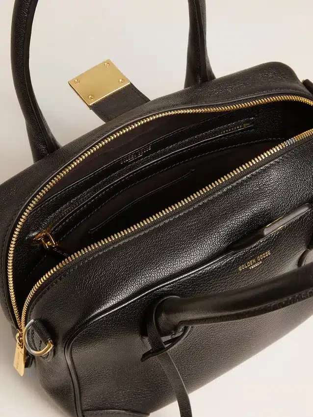 Borsa Vita in pelle di montone nera con dettagli dorati
