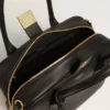 Borsa Vita in pelle liscia nera con dettagli dorati