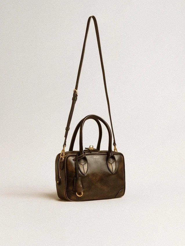 Borsa Vita in pelle nera invecchiata con dettagli dorati