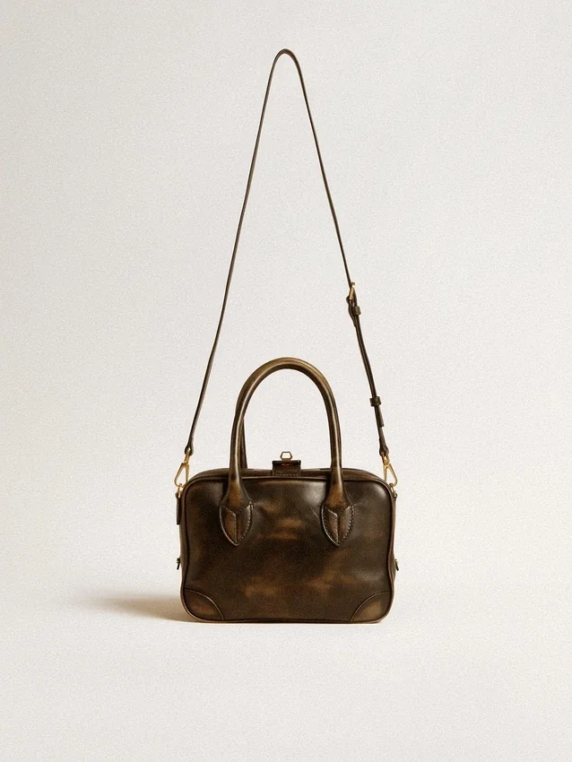 Borsa Vita in pelle nera invecchiata con dettagli dorati