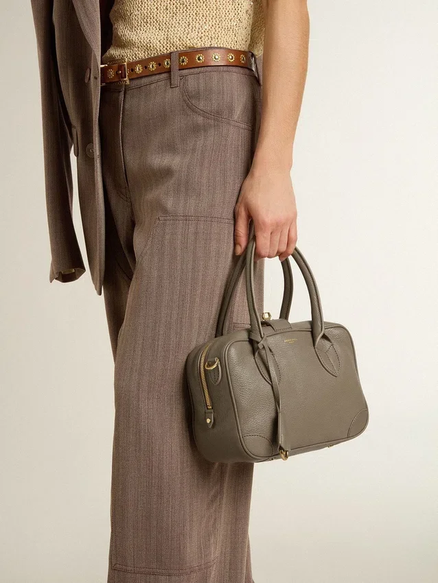 Borsa Vita in pelle verde salvia con dettagli dorati