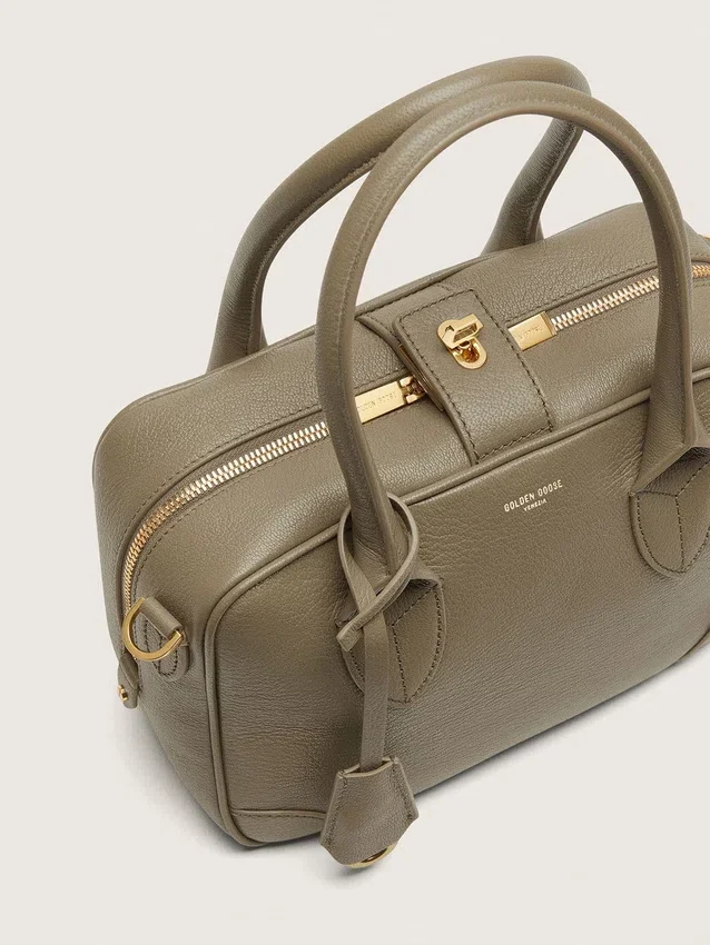 Borsa Vita in pelle verde salvia con dettagli dorati