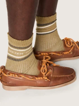 Calzini color kaki con dettagli consumati e strisce verde scuro e bianche