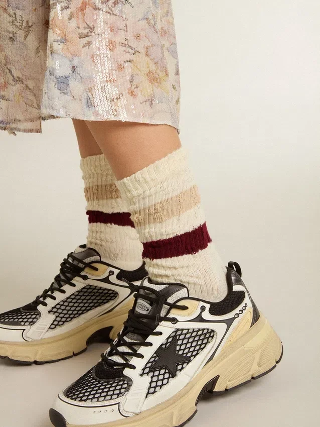 Calzini effetto consumato con dettagli invecchiati e strisce beige e bordeaux
