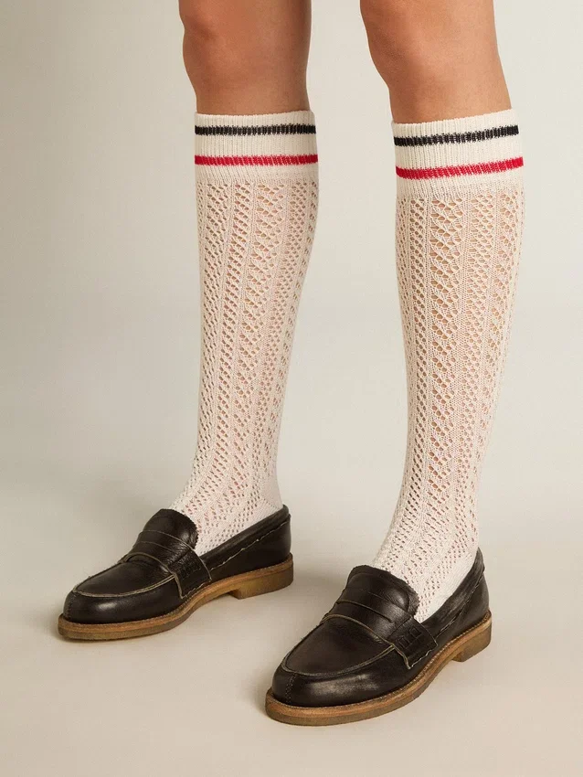Calzini lunghi a coste in bianco vintage con strisce bicolori
