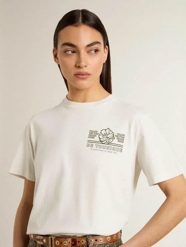 Camicia bianca da donna con stampa nera sul petto