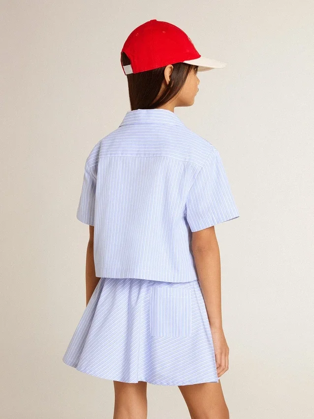 Camicia corta da bambina in cotone a righe azzurro chiaro